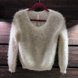 Willow & Clay Ivory Off White Scoop Neck Cropped  Sweater